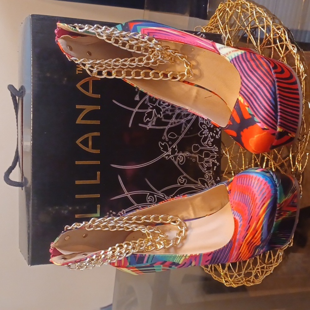 LILIANA Multi-Color Platform Shoe & Size 7 - Style Name CORA-1 - Picture 3 of 4